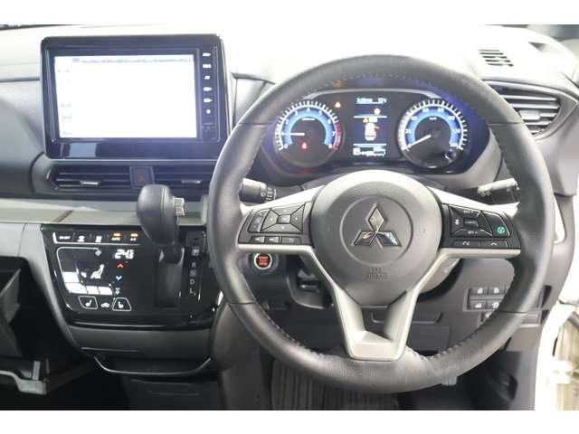 デリカミニ Ｇ　プレミアム　メモリーナビ・フルセグＴＶ・全周囲カメラ　ＬＥＤ　Ａクルコン　シートヒーター　ベンチシート　エアコン　コーナーセンサー　パワステ　アルミホイール　キーレスエントリー　エアバッグ　スマートキー　ＡＢＳ（10枚目）