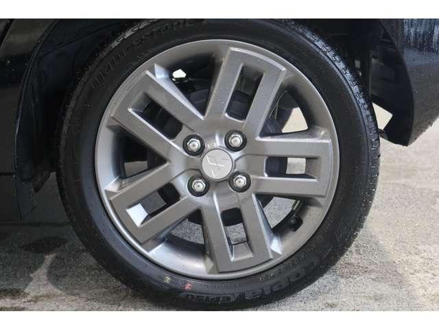 デリカミニ Ｇ　プレミアム　メモリーナビ・フルセグＴＶ・全周囲カメラ　ＬＥＤ　Ａクルコン　シートヒーター　ベンチシート　エアコン　コーナーセンサー　パワステ　アルミホイール　キーレスエントリー　エアバッグ　スマートキー　ＡＢＳ（11枚目）