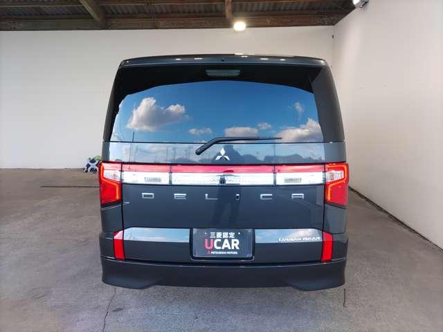 デリカＤ：５ アーバンギア　Ｇ　メモリーナビ・フルセグＴＶ・全周囲カメラ　ＥＴＣ車載器　ＬＥＤ　盗難防止装置　クルコン　横滑り防止装置　フルセグ　アイドリングストップ　ｅ－アシスト　スマートキー　ナビＴＶ　４ＷＤ　エアバッグ　ＤＶＤ（16枚目）