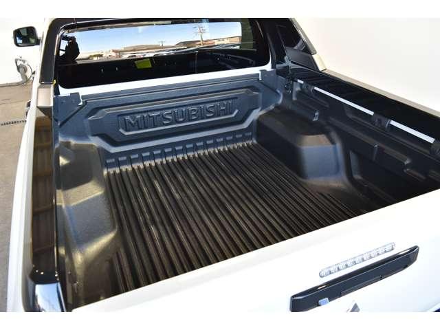 �L�����v�͂������A�}�E���e���o�C�N�A�X�L���[�o�_�C�r���O�ȂǁA�ǂ�ȃA�N�e�B�r�e�B�ł����݂Ɏg�����Ȃ���]�T�̍L�����m�ۂ��Ă��܂��B