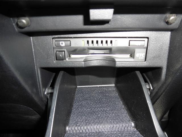 アルファード ２．５Ｓ　Ｃパッケージ　前期用ＬＭボディーキット　社外スフアリングハンドル（レクサス純正エアーバック）両側Ｐスライドドア　Ｐバックドア　フリップダウンモニター　ＥＴＣ　プリクラッシュセーフティシステム　２１ＡＷ（10枚目）