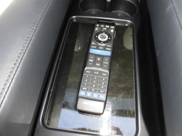 アルファード ２．５Ｓ　Ｃパッケージ　前期用ＬＭボディーキット　社外スフアリングハンドル（レクサス純正エアーバック）両側Ｐスライドドア　Ｐバックドア　フリップダウンモニター　ＥＴＣ　プリクラッシュセーフティシステム　２１ＡＷ（12枚目）