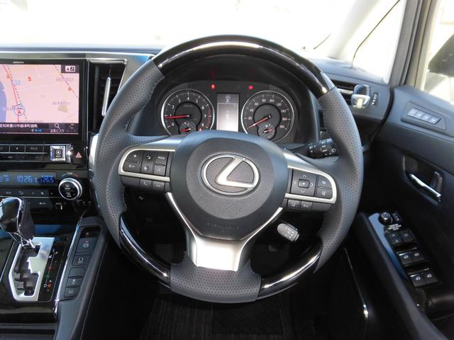 アルファード ２．５Ｓ　Ｃパッケージ　前期用ＬＭボディーキット　社外スフアリングハンドル（レクサス純正エアーバック）両側Ｐスライドドア　Ｐバックドア　フリップダウンモニター　ＥＴＣ　プリクラッシュセーフティシステム　２１ＡＷ（13枚目）