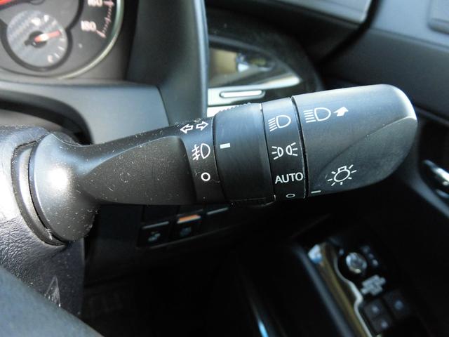 アルファード ２．５Ｓ　Ｃパッケージ　前期用ＬＭボディーキット　社外スフアリングハンドル（レクサス純正エアーバック）両側Ｐスライドドア　Ｐバックドア　フリップダウンモニター　ＥＴＣ　プリクラッシュセーフティシステム　２１ＡＷ（19枚目）