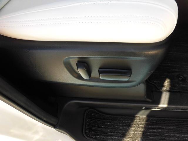 アルファード ２．５Ｓ　Ｃパッケージ　前期用ＬＭボディーキット　社外スフアリングハンドル（レクサス純正エアーバック）両側Ｐスライドドア　Ｐバックドア　フリップダウンモニター　ＥＴＣ　プリクラッシュセーフティシステム　２１ＡＷ（21枚目）