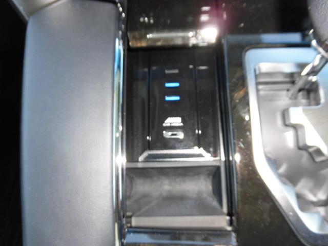 アルファード ２．５Ｓ　Ｃパッケージ　前期用ＬＭボディーキット　社外スフアリングハンドル（レクサス純正エアーバック）両側Ｐスライドドア　Ｐバックドア　フリップダウンモニター　ＥＴＣ　プリクラッシュセーフティシステム　２１ＡＷ（30枚目）