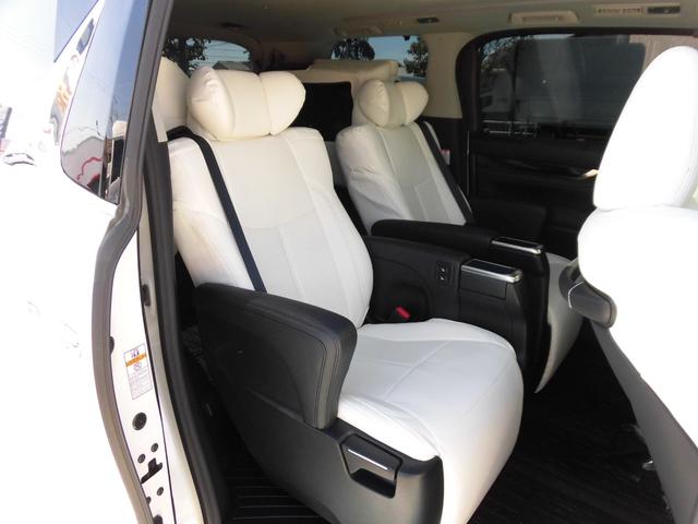 アルファード ２．５Ｓ　Ｃパッケージ　前期用ＬＭボディーキット　社外スフアリングハンドル（レクサス純正エアーバック）両側Ｐスライドドア　Ｐバックドア　フリップダウンモニター　ＥＴＣ　プリクラッシュセーフティシステム　２１ＡＷ（32枚目）