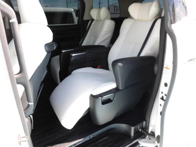 アルファード ２．５Ｓ　Ｃパッケージ　前期用ＬＭボディーキット　社外スフアリングハンドル（レクサス純正エアーバック）両側Ｐスライドドア　Ｐバックドア　フリップダウンモニター　ＥＴＣ　プリクラッシュセーフティシステム　２１ＡＷ（44枚目）