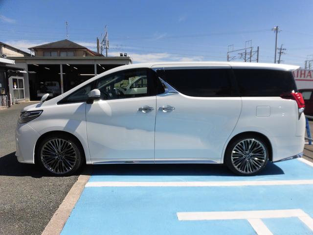 アルファード ２．５Ｓ　Ｃパッケージ　前期用ＬＭボディーキット　社外スフアリングハンドル（レクサス純正エアーバック）両側Ｐスライドドア　Ｐバックドア　フリップダウンモニター　ＥＴＣ　プリクラッシュセーフティシステム　２１ＡＷ（46枚目）