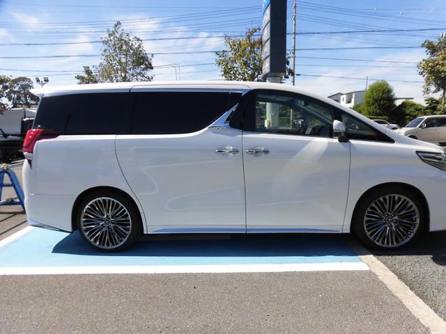 アルファード ２．５Ｓ　Ｃパッケージ　前期用ＬＭボディーキット　社外スフアリングハンドル（レクサス純正エアーバック）両側Ｐスライドドア　Ｐバックドア　フリップダウンモニター　ＥＴＣ　プリクラッシュセーフティシステム　２１ＡＷ（47枚目）