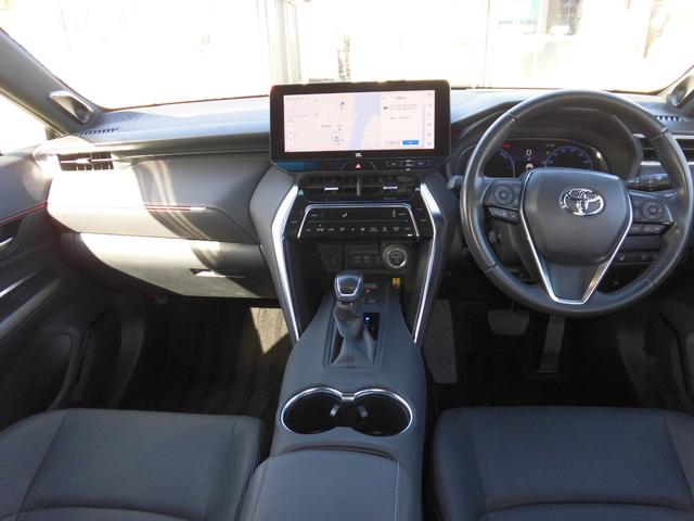 ハリアーＰＨＥＶ Ｚ　４ＷＤ車　プリクラッシュセーフティシステム　全方位モニター　ＢＴ接続　電動シート　黒革シート　オートクルーズ　レーンアシスト　オートハイビーム　パワーリアゲート　パーキングセンサー　前席シートヒーター（8枚目）