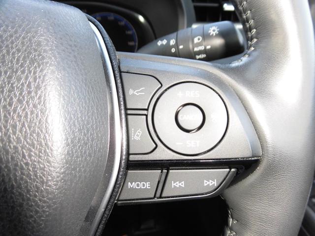 ハリアーＰＨＥＶ Ｚ　４ＷＤ車　プリクラッシュセーフティシステム　全方位モニター　ＢＴ接続　電動シート　黒革シート　オートクルーズ　レーンアシスト　オートハイビーム　パワーリアゲート　パーキングセンサー　前席シートヒーター（13枚目）