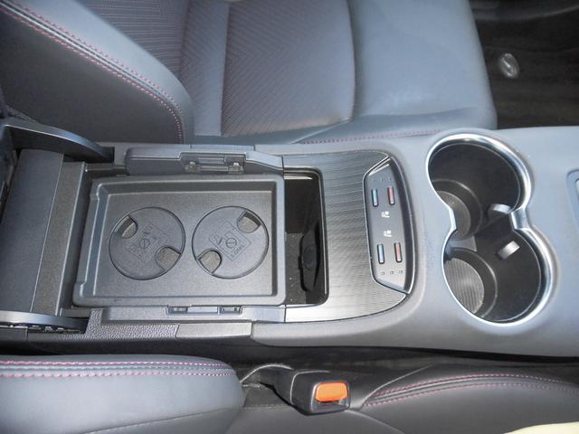 ハリアーＰＨＥＶ Ｚ　４ＷＤ車　プリクラッシュセーフティシステム　全方位モニター　ＢＴ接続　電動シート　黒革シート　オートクルーズ　レーンアシスト　オートハイビーム　パワーリアゲート　パーキングセンサー　前席シートヒーター（22枚目）