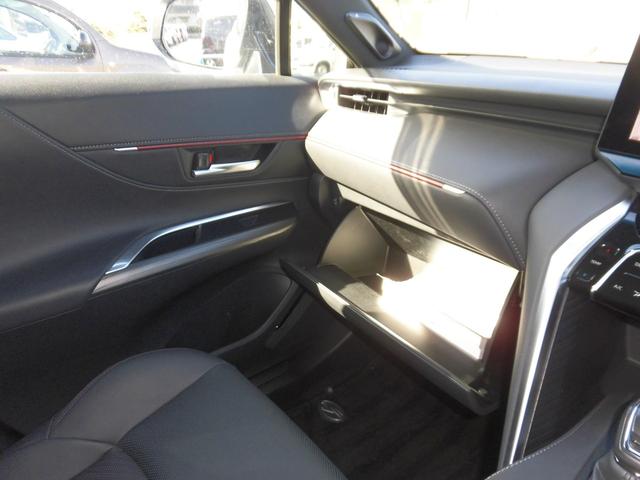 ハリアーＰＨＥＶ Ｚ　４ＷＤ車　プリクラッシュセーフティシステム　全方位モニター　ＢＴ接続　電動シート　黒革シート　オートクルーズ　レーンアシスト　オートハイビーム　パワーリアゲート　パーキングセンサー　前席シートヒーター（30枚目）