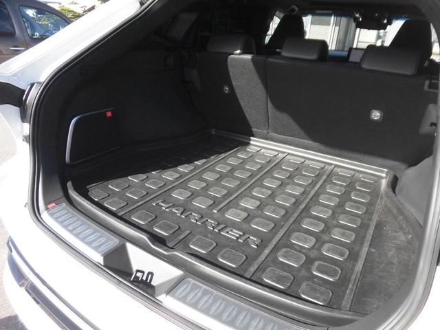 ハリアーＰＨＥＶ Ｚ　４ＷＤ車　プリクラッシュセーフティシステム　全方位モニター　ＢＴ接続　電動シート　黒革シート　オートクルーズ　レーンアシスト　オートハイビーム　パワーリアゲート　パーキングセンサー　前席シートヒーター（34枚目）