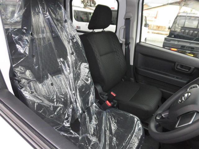 ハイゼットカーゴ クルーズ　６．８インチスマホ連動ディスプレーオーディオ　前後ドラレコ　寒冷地仕様　４ＷＤ　スマートキー　Ａストップ　届出済未使用車（6枚目）