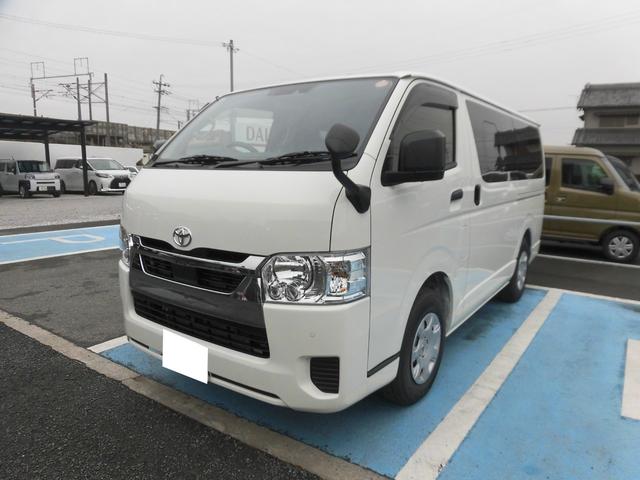 ハイエースバン ＤＸ　登録済未使用車　ＥＴＣ　オートライト　キーレスエントリー（3枚目）