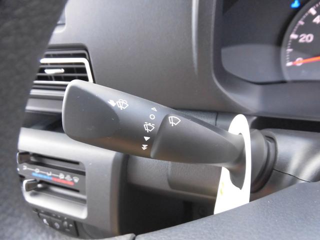 ハイゼットトラック ハイルーフ　届出済未使用車　デジタルインナーミラー　Ａストップ　切替式４ＷＤ　衝突被害軽減装置　マニュアルエアコン（11枚目）