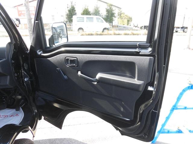 ハイゼットトラック ハイルーフ　届出済未使用車　デジタルインナーミラー　Ａストップ　切替式４ＷＤ　衝突被害軽減装置　マニュアルエアコン（13枚目）