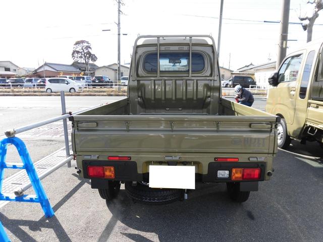 ハイゼットトラック ハイルーフ　届出済未使用車　デジタルインナーミラー　切替式４ＷＤ　マニュアルエアコン　アイドリングストップ　衝突被害軽減システム（6枚目）