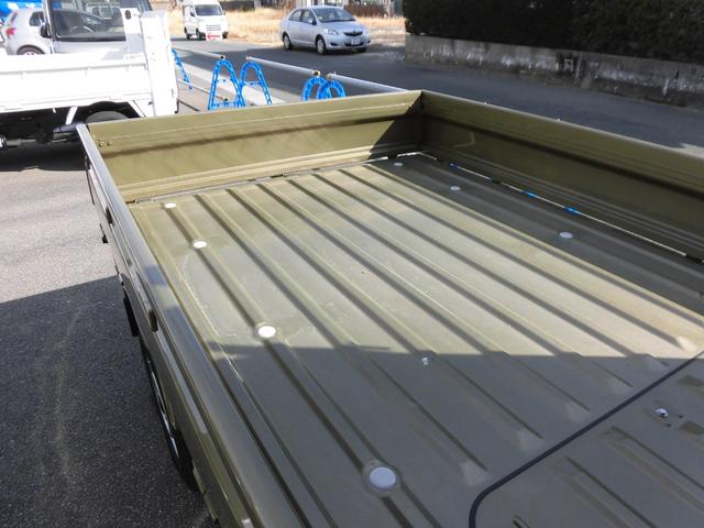 ハイゼットトラック ハイルーフ　届出済未使用車　デジタルインナーミラー　切替式４ＷＤ　マニュアルエアコン　アイドリングストップ　衝突被害軽減システム（22枚目）