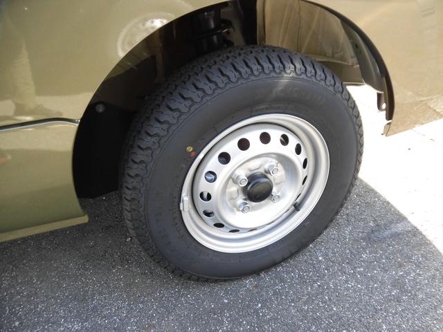 ハイゼットトラック ジャンボエクストラ 届出済未使用車 オーディオレス デジタルインナーミラー パートタイム4WD アイドリングストップ機能 オートエアコン スマ-トキー 衝突被害軽減システム(32枚目)