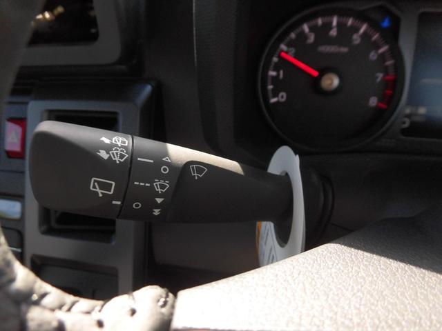 タフト G ダーククロムベンチャー 届出済未使用車 オーディオレス クリソナ 衝突軽減ブレーキ 衝突安全ボディ Aストップ オートクルーズコントロール スマートキー LEDヘッドライト ATハイビーム スカイルーフ ルーフレール ABS(12枚目)