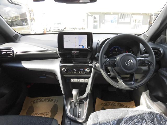 ヤリスクロス ハイブリッドＺ　ディスプレーオーディオ　ＥＴＣ車載器　ドライブレコーダ　全方位カメラ付　運転席パワーシート　クルーズＣ　オートマチックハイビーム　Ｐセンサー　ヒーター　Ｉストップ　衝突軽減ブレーキ　衝突安全ボディ（6枚目）