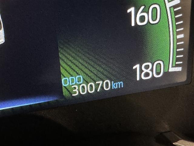 ヴォクシー Ｓ－Ｚ　フルセグ　ＤＶＤ再生　ミュージックプレイヤー接続可　バックカメラ　衝突被害軽減システム　ＥＴＣ　ドラレコ　両側電動スライド　ＬＥＤヘッドランプ　乗車定員７人　３列シート（28枚目）