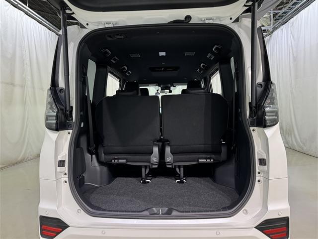 ヴォクシー Ｓ－Ｚ　フルセグ　ＤＶＤ再生　ミュージックプレイヤー接続可　バックカメラ　衝突被害軽減システム　ＥＴＣ　ドラレコ　両側電動スライド　ＬＥＤヘッドランプ　乗車定員７人　３列シート（35枚目）