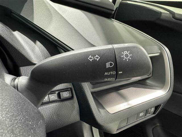 プリウス X フルセグ メモリーナビ ミュージックプレイヤー接続可 バックカメラ 衝突被害軽減システム ETC ドラレコ LEDヘッドランプ(22枚目)