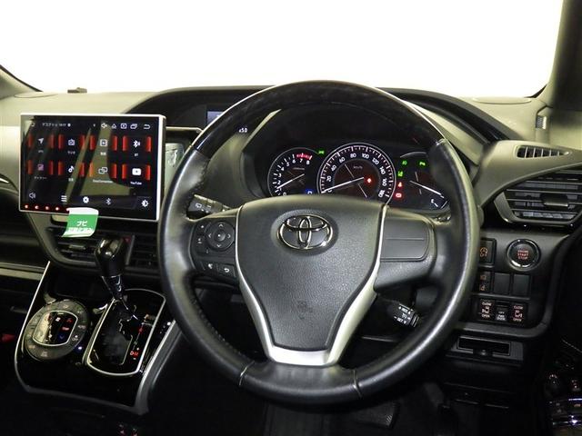 高いホールド性で運転姿勢が安定します。長距離ドライブでも疲れにくいのが魅力です。快適なドライビングライフをお送りください♪