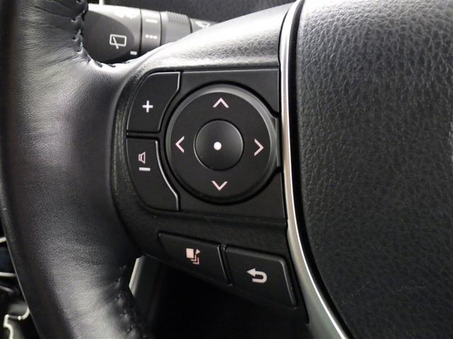 ステアリングスイッチ装備！運転しながら手元でオーディオの操作などができます。