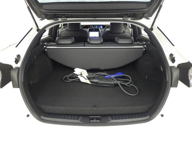 プリウスＰＨＶ Ｓ　ＧＲスポーツ　フルセグ　メモリーナビ　ミュージックプレイヤー接続可　バックカメラ　衝突被害軽減システム　ＥＴＣ　ドラレコ　ＬＥＤヘッドランプ（28枚目）