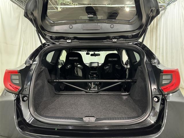 �ʏ펞�ł��P�V�S�k�i�u�c�`�@�j�̉׎��e�ʂ��m�ہB�����V�[�g�o�b�N�����ׂē|���΁A�^�C���S�{�i�Q�Q�T�^�S�O�q�P�W�T�C�Y�j�����ډ\�ȃX�y�[�X�����܂�܂��B