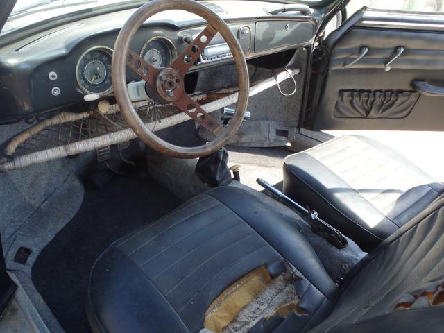 カルマンギア １９５７年式　ローライト　レストアベース　レストア　ベース車両（9枚目）