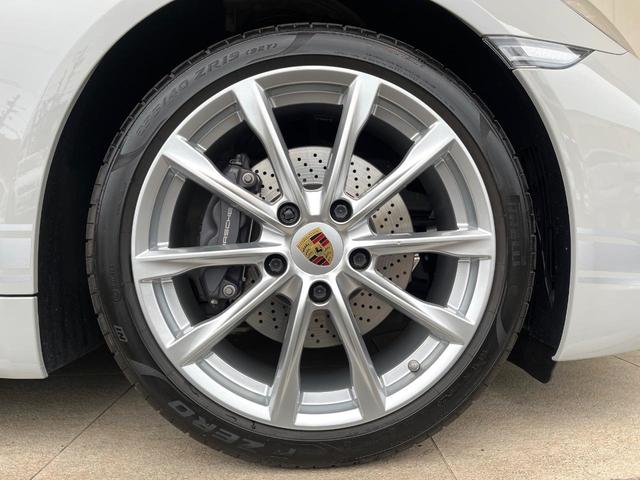 ７１８ケイマン ７１８ケイマン　１オーナー　禁煙　スポーツエグゾースト　スポーツクロノ　レザーパッケージ　ＬＥＤＰＤＬＳ　シートヒーター　ティンテッドテールライト　クルコン　純正ナビ　カープレイ　ＢｏｘｓｔｅｒＳホイール（52枚目）