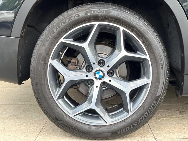 Ｘ１ ｘＤｒｉｖｅ　１８ｄ　ｘライン　ハイラインパッケージ　アドバンスドアクティブセーフティパッケージ　コンフォートパッケージ　茶革シート　アダプティブクルコン　シートヒーター　純正ナビ　地デジ　バックカメラ　パワーバックドア　禁煙車（51枚目）