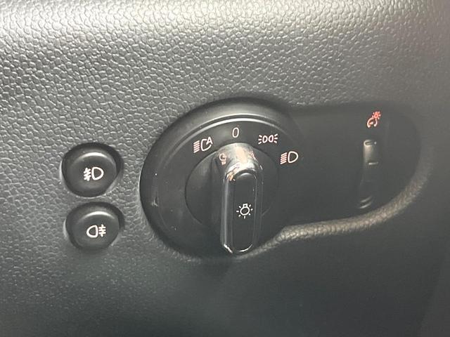 MINI クーパーD パーキングアシストパッケージ ナビゲーションパッケージ ペッパーパッケージ LEDヘッドライト/LEDフォグライト ユニオンジャックデザインテールライト Bluetooth接続(38枚目)