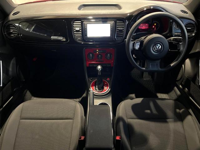 ザ・ビートル ベース　バイキセノンヘッドライトパッケージ　クラリオン製ナビ　バックカメラ　フルセグ　Ｂｌｕｅｔｏｏｔｈ接続　スマートエントリー／スタートシステム　ＥＴＣ　レインセンサー　禁煙（2枚目）