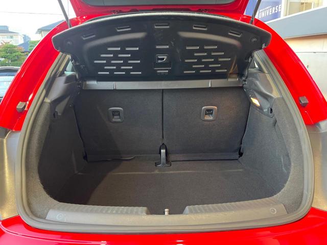 ザ・ビートル ベース　バイキセノンヘッドライトパッケージ　クラリオン製ナビ　バックカメラ　フルセグ　Ｂｌｕｅｔｏｏｔｈ接続　スマートエントリー／スタートシステム　ＥＴＣ　レインセンサー　禁煙（12枚目）