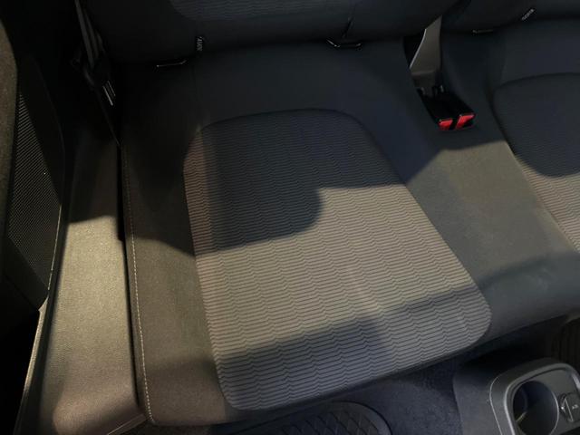 ザ・ビートル ベース　バイキセノンヘッドライトパッケージ　クラリオン製ナビ　バックカメラ　フルセグ　Ｂｌｕｅｔｏｏｔｈ接続　スマートエントリー／スタートシステム　ＥＴＣ　レインセンサー　禁煙（37枚目）