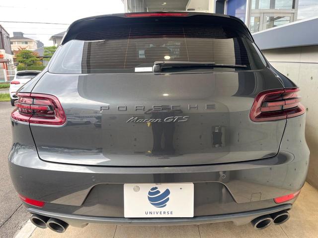 マカン マカンＧＴＳ　スポーツクロノパッケージ　スポーツエグゾースト　黒革シート　シートヒーター　ＰＤＬＳ　ＰＡＳＭ　２０インチＲＳスパイダーデザインホイール　純正ナビ　全周囲カメラ　エアサス　パワーバックドア　禁煙（16枚目）