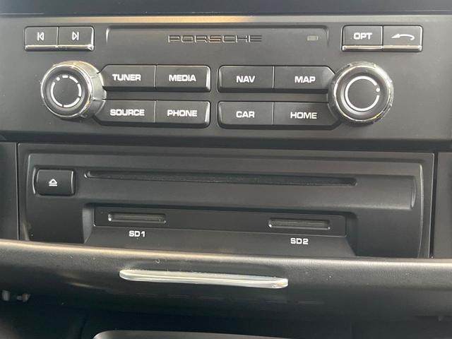 マカン マカンＧＴＳ　スポーツクロノパッケージ　スポーツエグゾースト　黒革シート　シートヒーター　ＰＤＬＳ　ＰＡＳＭ　２０インチＲＳスパイダーデザインホイール　純正ナビ　全周囲カメラ　エアサス　パワーバックドア　禁煙（32枚目）