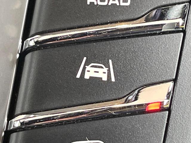 マカン マカンＧＴＳ　スポーツクロノパッケージ　スポーツエグゾースト　黒革シート　シートヒーター　ＰＤＬＳ　ＰＡＳＭ　２０インチＲＳスパイダーデザインホイール　純正ナビ　全周囲カメラ　エアサス　パワーバックドア　禁煙（39枚目）