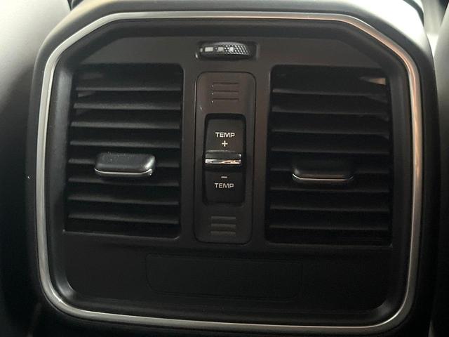 マカン マカンＧＴＳ　スポーツクロノパッケージ　スポーツエグゾースト　黒革シート　シートヒーター　ＰＤＬＳ　ＰＡＳＭ　２０インチＲＳスパイダーデザインホイール　純正ナビ　全周囲カメラ　エアサス　パワーバックドア　禁煙（48枚目）