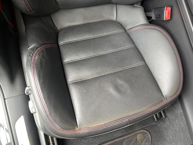 マカン マカンＧＴＳ　スポーツクロノパッケージ　スポーツエグゾースト　黒革シート　シートヒーター　ＰＤＬＳ　ＰＡＳＭ　２０インチＲＳスパイダーデザインホイール　純正ナビ　全周囲カメラ　エアサス　パワーバックドア　禁煙（58枚目）