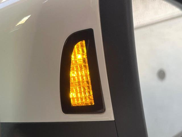 ゴルフトゥーラン TSI ハイライン DiscoverPro カープレイ ブラインドスポットアシスト アダプティブクルコン シートヒーター パワーバックドア バックカメラ Bluetooth スマートキー OP17インチAW フルセグ(4枚目)