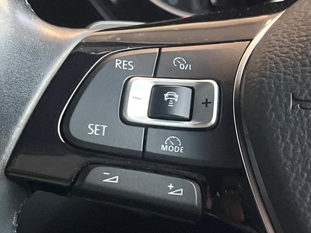 ゴルフトゥーラン TSI ハイライン DiscoverPro カープレイ ブラインドスポットアシスト アダプティブクルコン シートヒーター パワーバックドア バックカメラ Bluetooth スマートキー OP17インチAW フルセグ(5枚目)