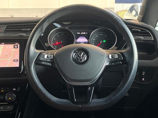 ゴルフトゥーラン TSI ハイライン DiscoverPro カープレイ ブラインドスポットアシスト アダプティブクルコン シートヒーター パワーバックドア バックカメラ Bluetooth スマートキー OP17インチAW フルセグ(10枚目)